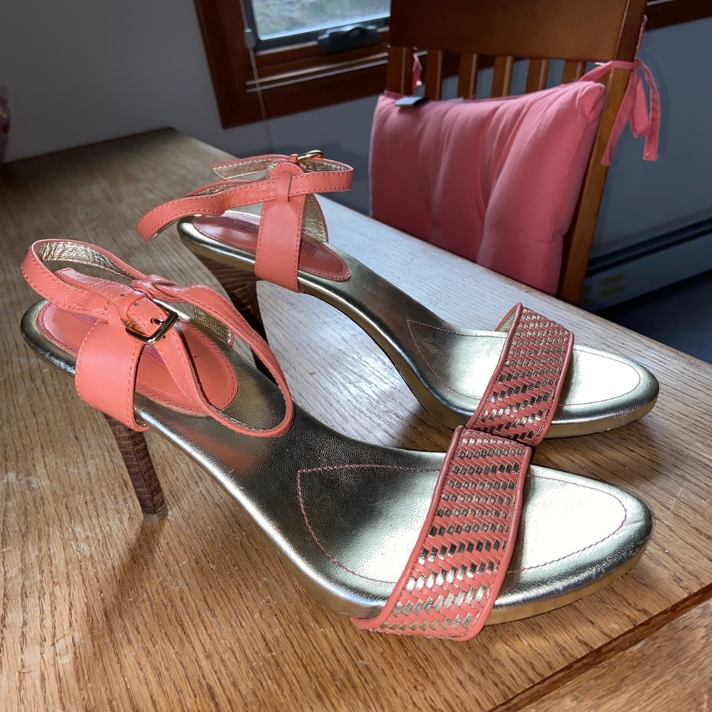 Spring heels - Picture 3 of 5